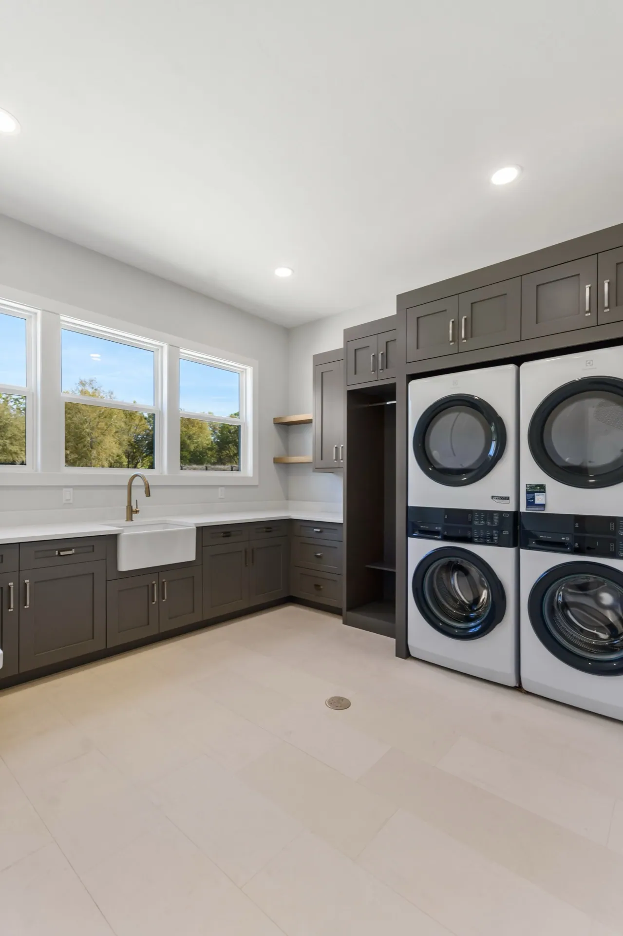 Farmhouse Custom, custom home in Gainesville, FL, photo 10 of 25