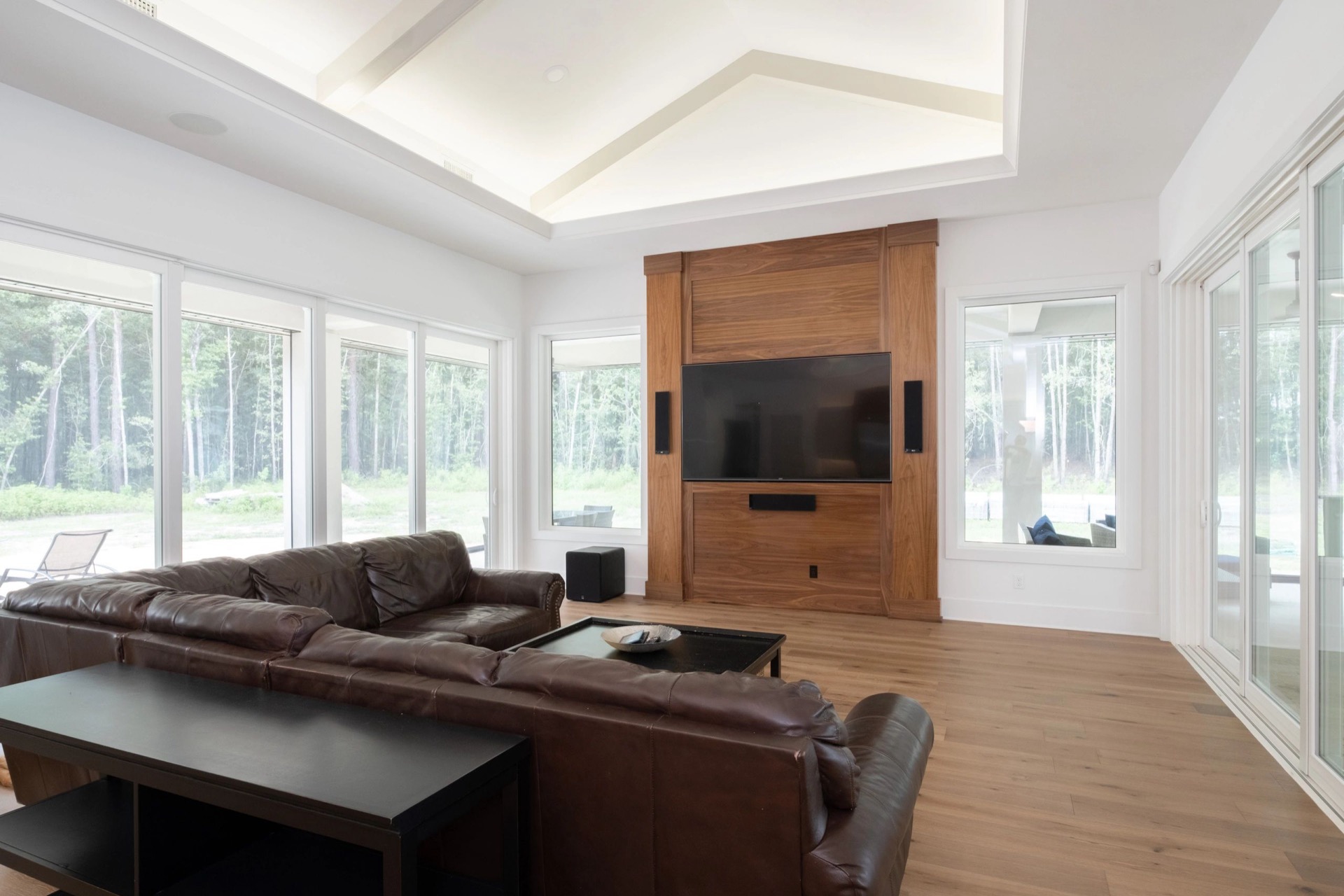 Coastal Modern, custom home in Wexford, photo 8 of 10