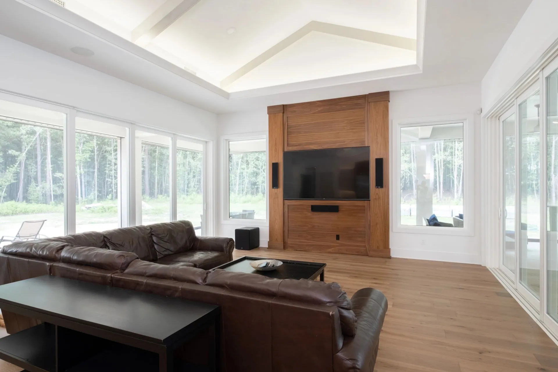 Coastal Modern, custom home in Wexford, photo 8 of 10